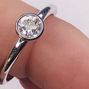 Sterling Silver QG Solitaire CZ Cubic Zirconia Ring size 7 3/4 Stamped 925
